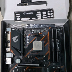 5700X3D / B450M / DDR4 32GB(16GB x 2장) 세트로 팔아요 이미지