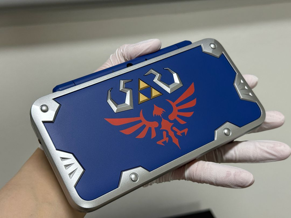 닌텐도 2DS XL 하일리아의 방패 에디션(미사용 새제품) 이미지