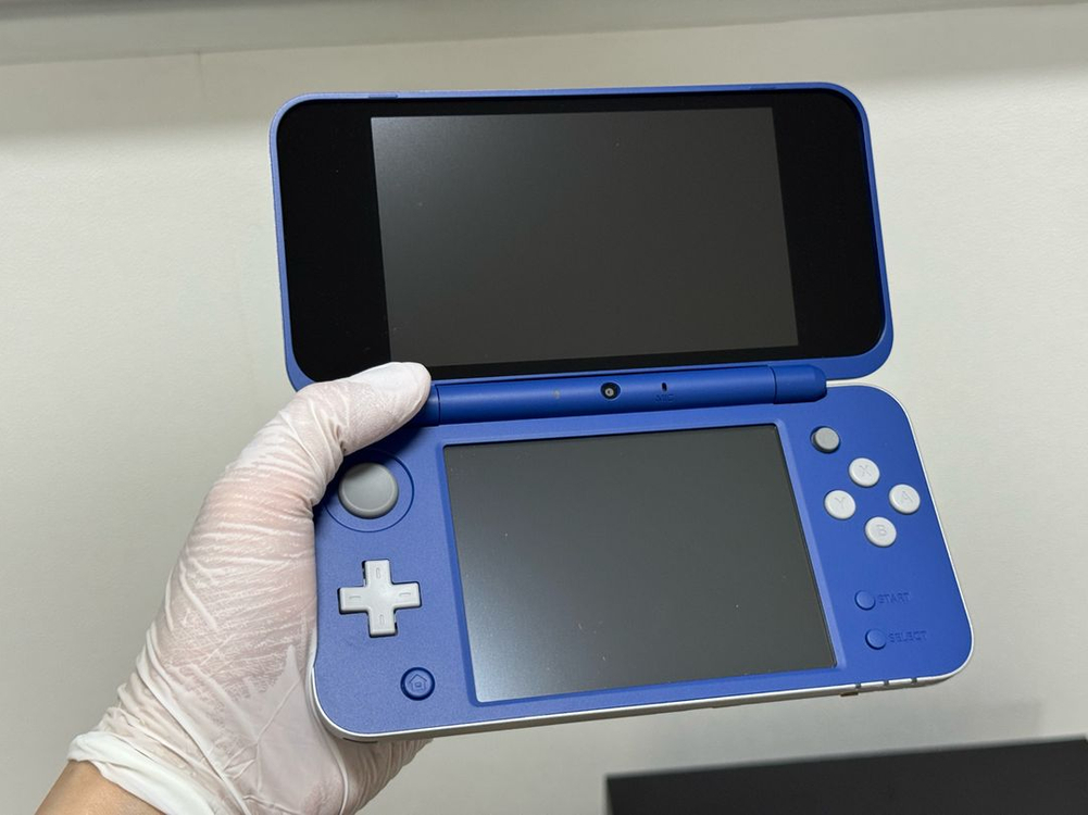 닌텐도 2DS XL 하일리아의 방패 에디션(미사용 새제품) 이미지