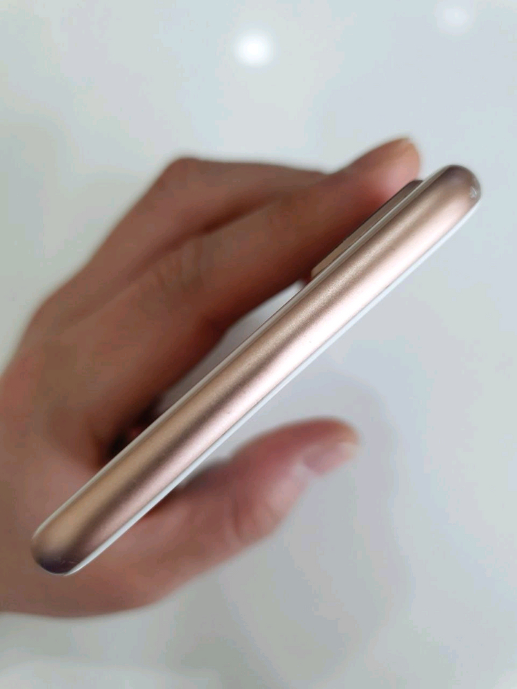 아이폰8플러스64G 무잔상 중고폰 공기계 이미지