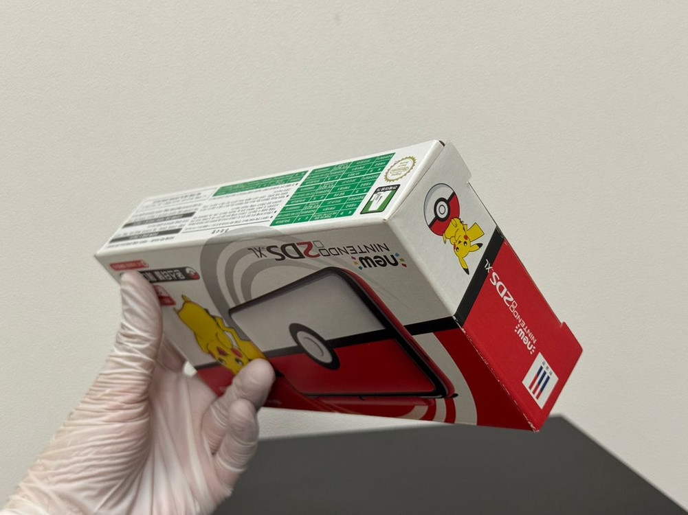 new 닌텐도 2DS XL 몬스터볼 에디션 (미사용 새제품)입니다. 이미지