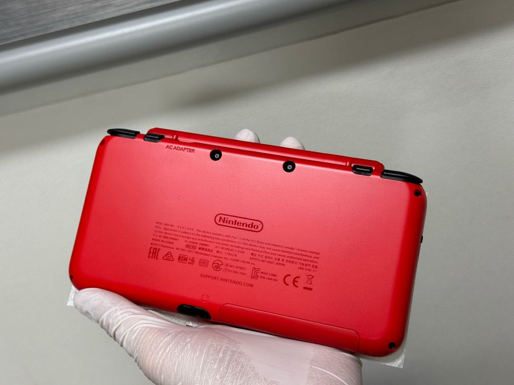 new 닌텐도 2DS XL 몬스터볼 에디션 (미사용 새제품)입니다. 이미지