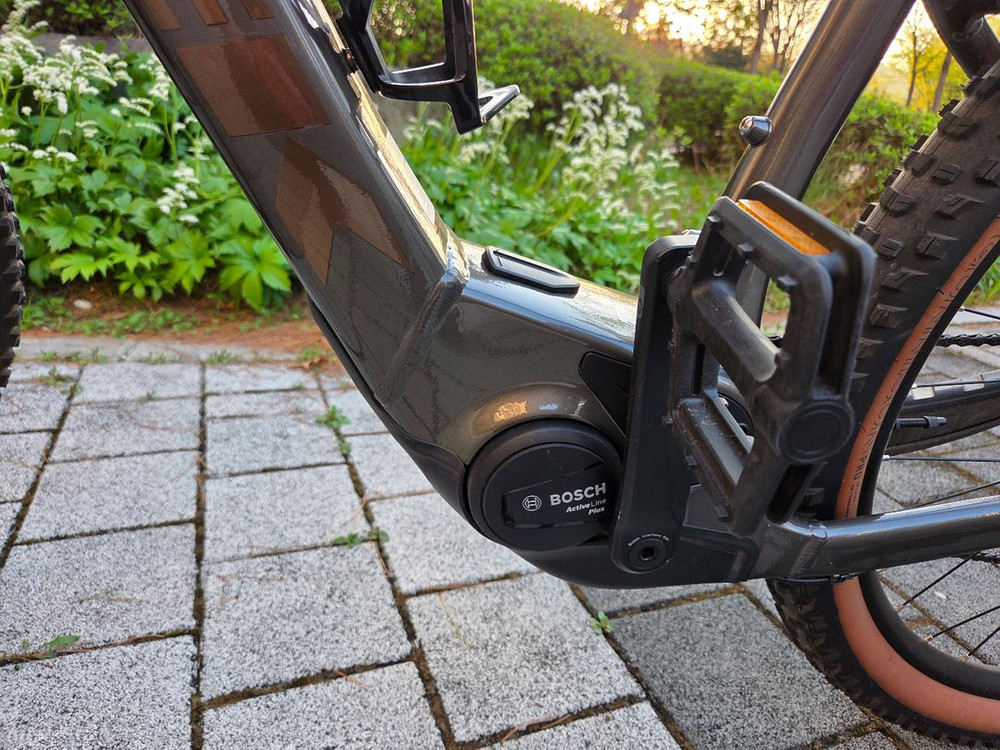 트렉 마린플러스 8 MTB 전기자전거 이미지