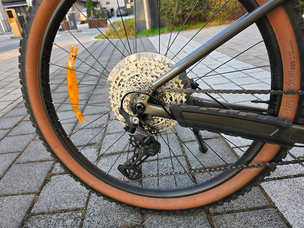 트렉 마린플러스 8 MTB 전기자전거 이미지