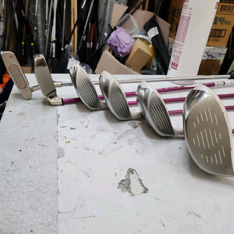 25만 필라 아이언 드라이버 등 여성용 중고골프채 풀세트 이미지