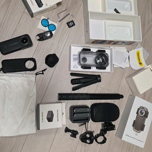 인스타360 ONE X2 풀박스 구성품 이미지