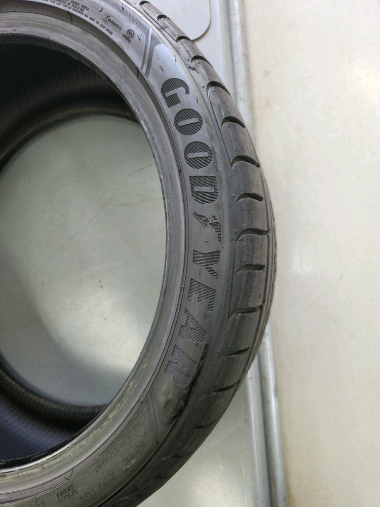 굿이어 이글 F1 런플렛245/40*20 이미지