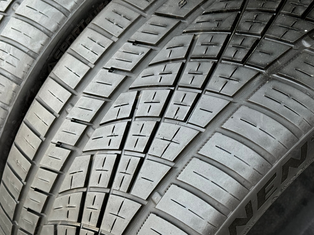 2753020 콘티넨탈타이어 DWS06플러스 중고타이어 275 30 20 콘티넨탈 이미지