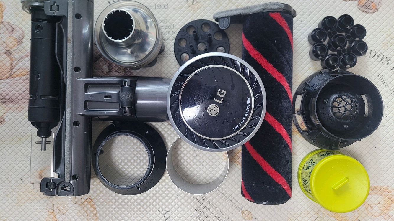 깨끗하게 세척한 LG 코드제로 무선 청소기(35분 연속동작) 이미지