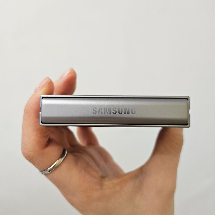 갤럭시 Z플립6 / S급 / 3-20 이미지