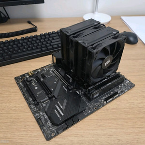 x670e + 7800x3d + 펜타웨이브z06D 이미지