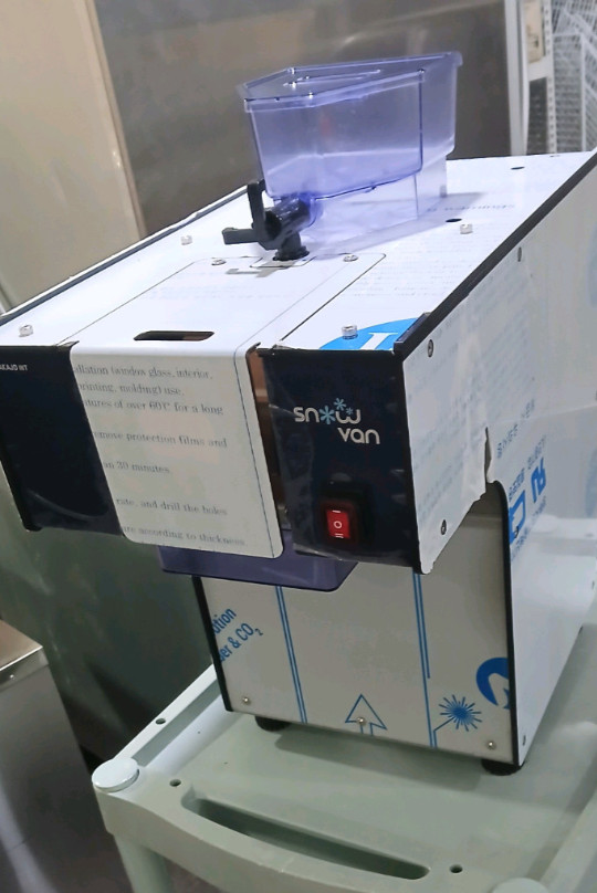 신품급) 스노우반 KSD-161 MW 눈꽃빙수기 팝니다. [2024년 12월구매] 이미지