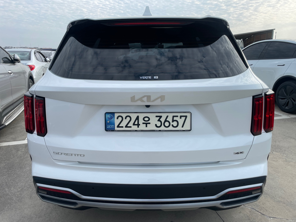 쏘렌토 4세대 디젤 2.2 4WD 시그니처 중고차 22년08월 23년형 37820km 완전무사고 베이지시트 이미지