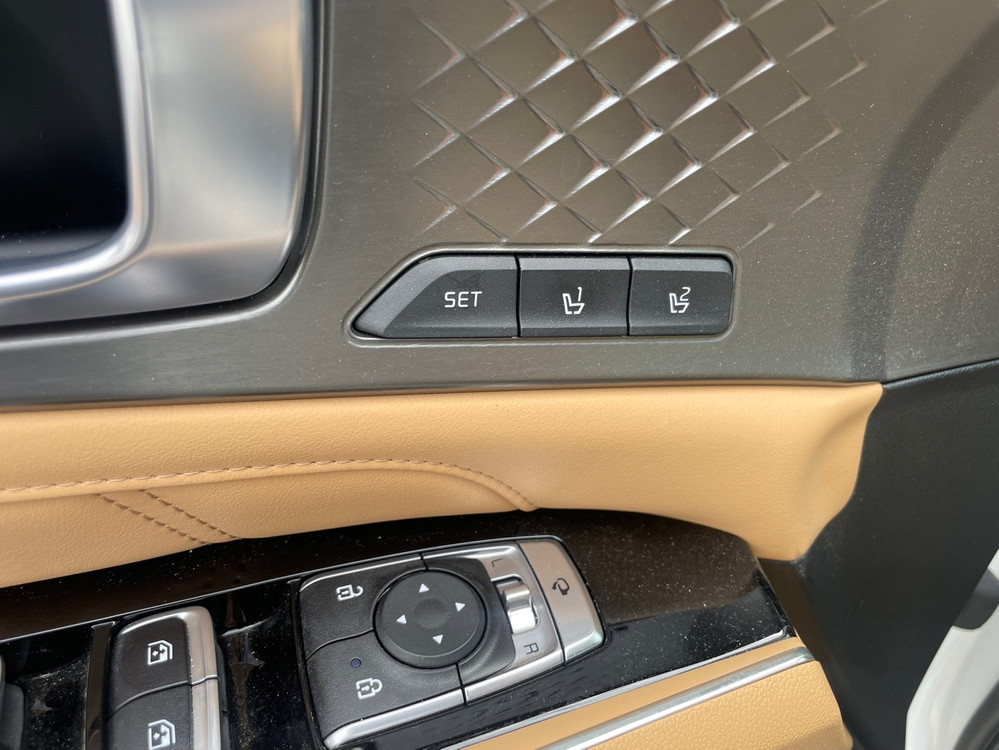 쏘렌토 4세대 디젤 2.2 4WD 시그니처 중고차 22년08월 23년형 37820km 완전무사고 베이지시트 이미지