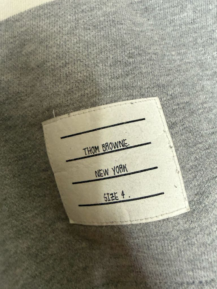 톰브라운 반바지 이미지