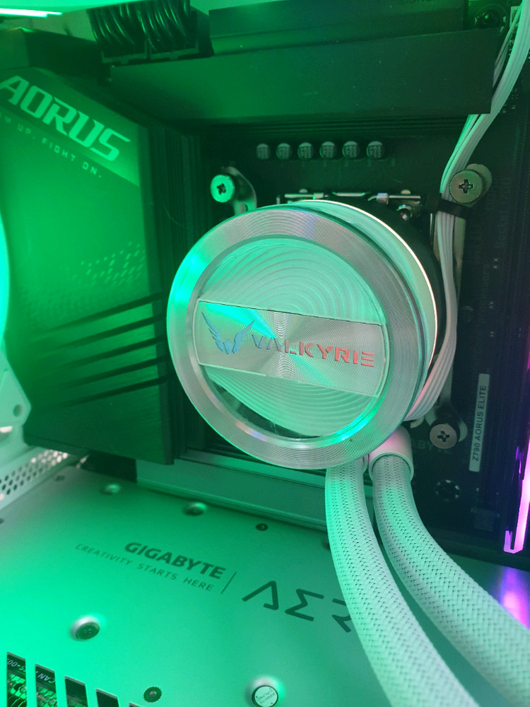 13900K 수냉 64G 2T RTX4080 SUPER 화이트 신품동일 하이엔드급 본체 이미지