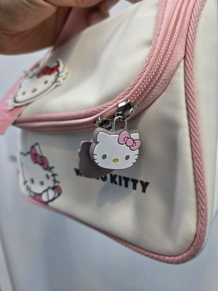 산리오 헬로키티 파우치,여행용 화장품 가방 이미지