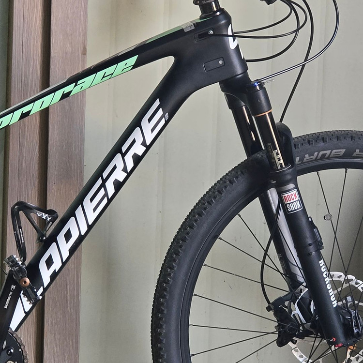 라피에르 프로레이스 672 카본 xt mtb자전거라피에르 프로레이스 672 카본 xt mtb자전거 이미지