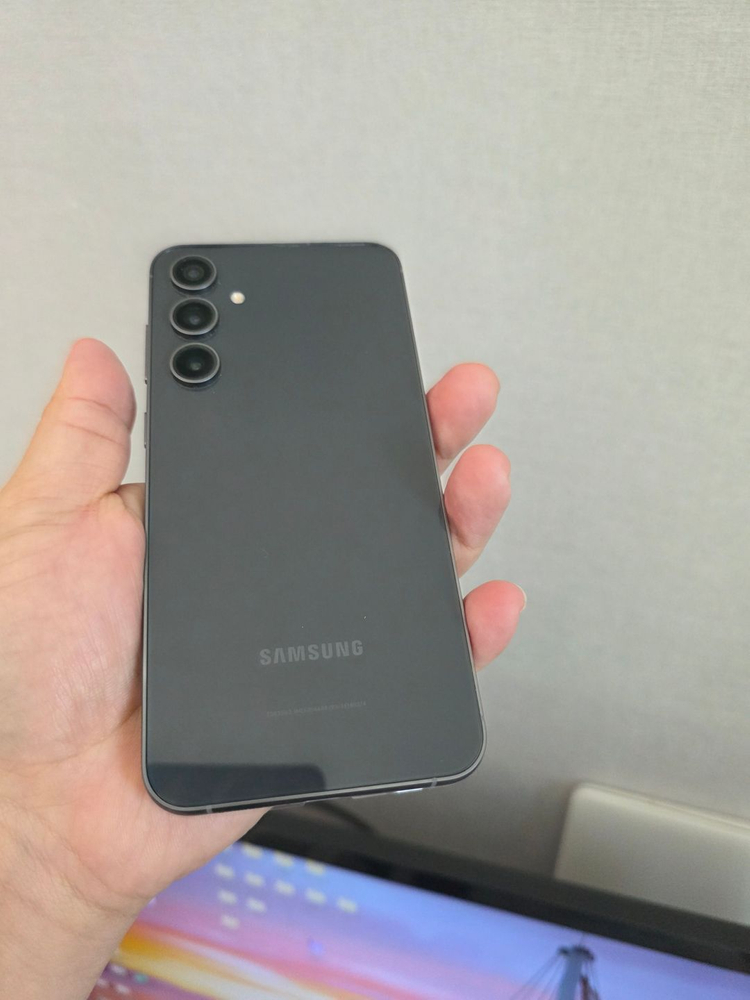 갤럭시 S23FE 블랙 256기가 액정새상품 팔아요~ 이미지