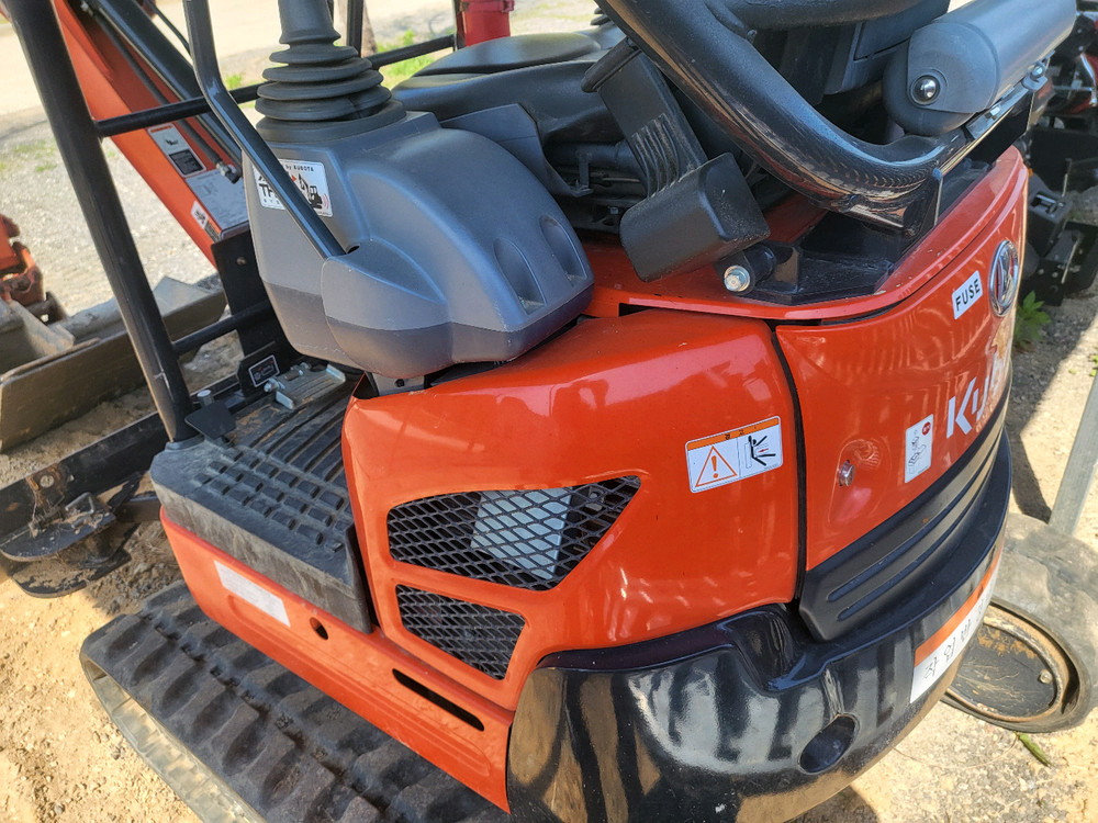 구보다U17 미니굴삭기 판매 이미지