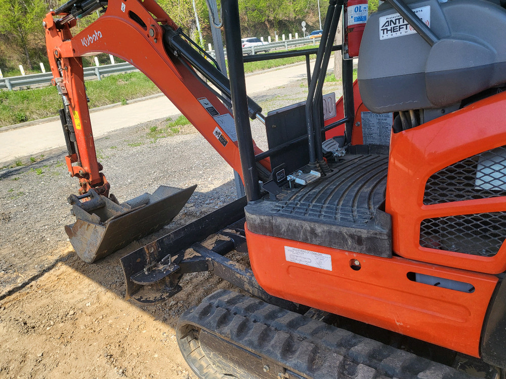 구보다U17 미니굴삭기 판매 이미지