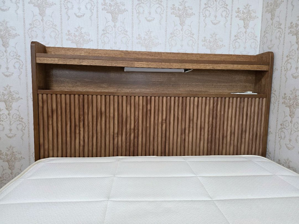 잉글랜더 템바보드 원목 프레임 & 지누스 키스톤 매트리스 침대 세트 이미지