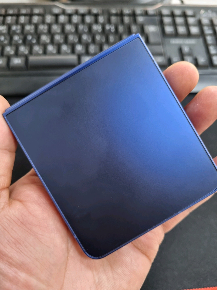 갤럭시 Z플립 7 특SSS급 새폰급 컨디션 중고폰 싸게팔아요 이미지