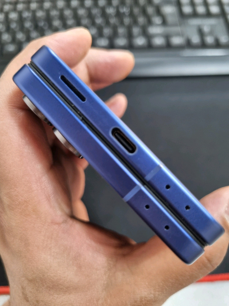 갤럭시 Z플립 7 특SSS급 새폰급 컨디션 중고폰 싸게팔아요 이미지