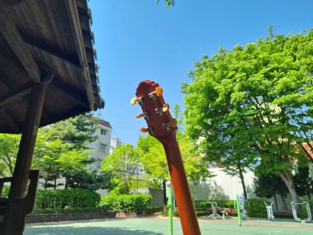 한국산 크래프터 탑솔리드 기타 KD-10 통기타 이미지