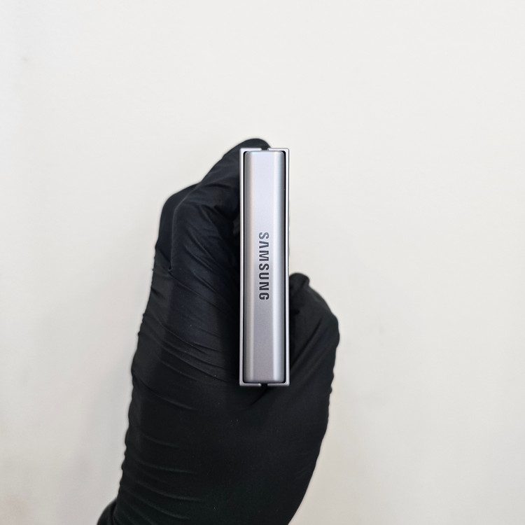 갤럭시Z플립6 256기가 실버 (무잔) / 0420 이미지