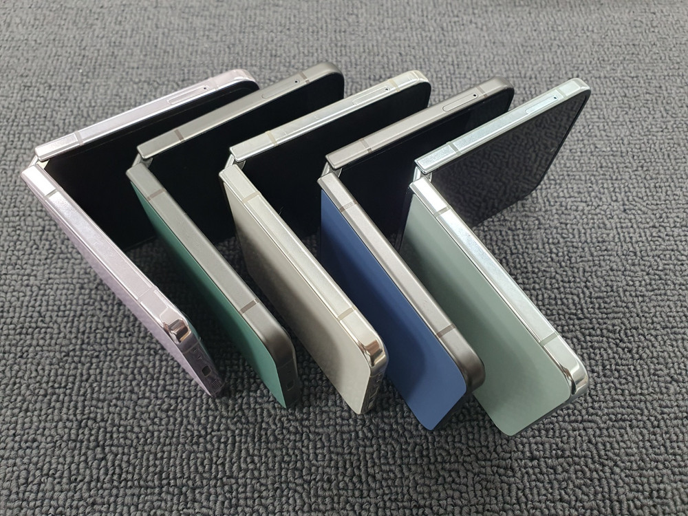 S급 판매 갤럭시Z플립5 색상 공기계 F731 중고폰 할인가능 이미지