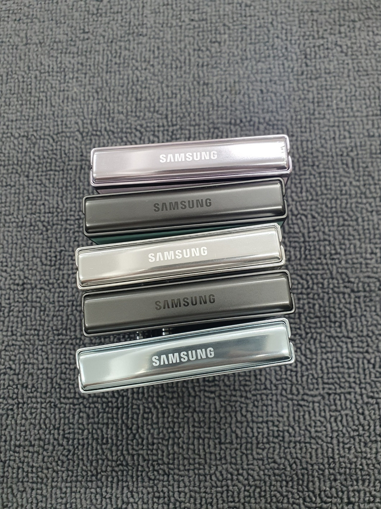 S급 판매 갤럭시Z플립5 색상 공기계 F731 중고폰 할인가능 이미지