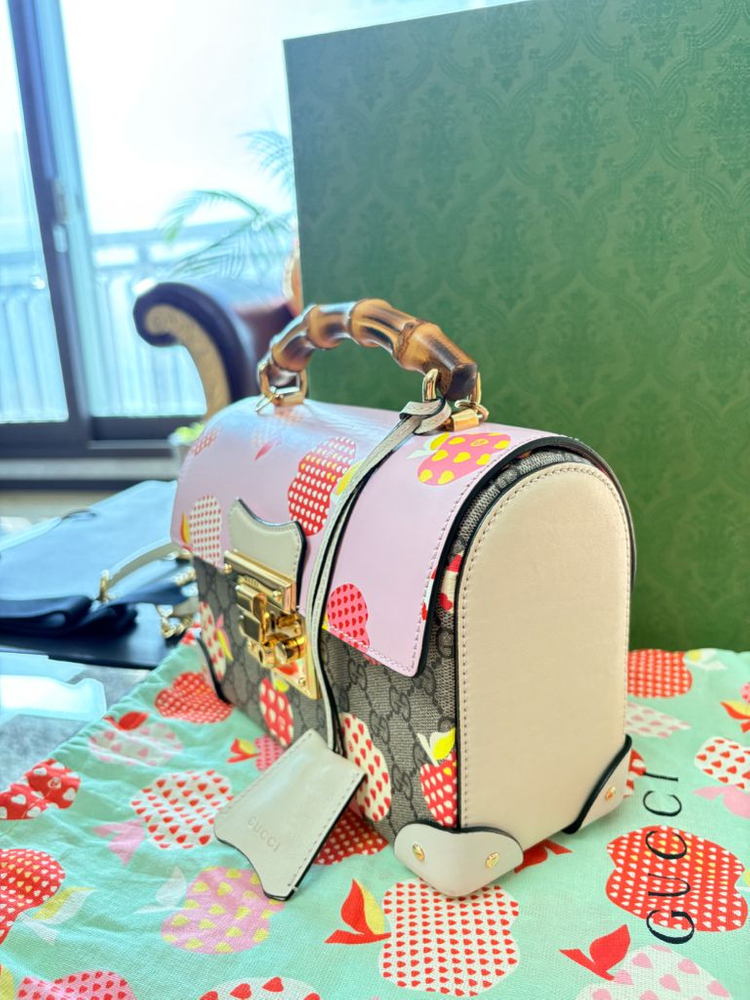 백화점 정품, 새 상품급 구찌 뱀부 스페셜에디션 여자 가방 풀세트 싸게 팝니다. (추가 가격인하) 이미지