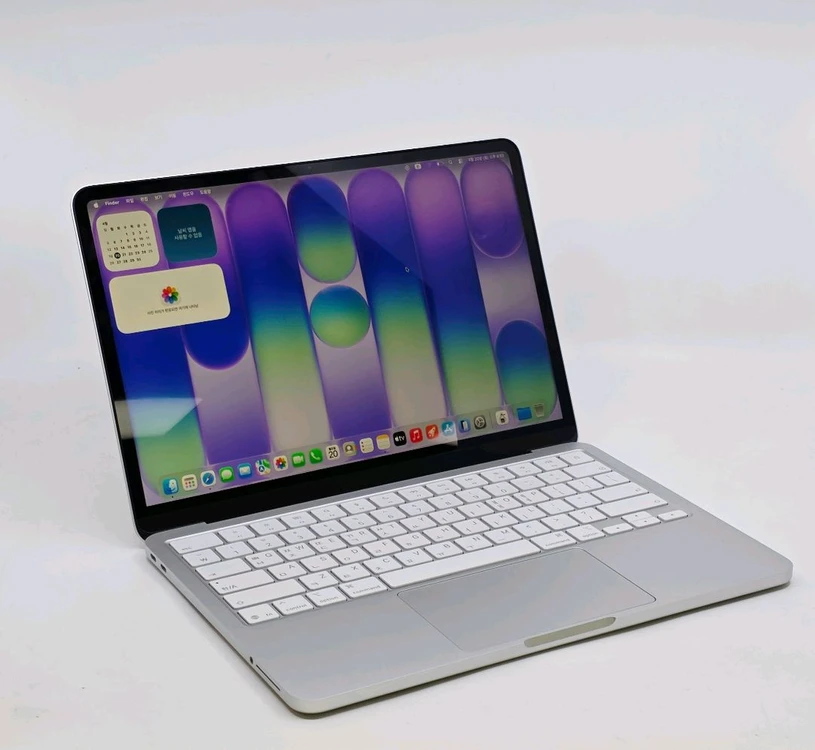 APPLE 맥북 네오 2026 A18 Pro 256GB /실버 새상품급 - 안심되는 중고거래