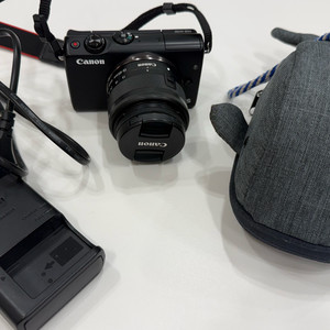 미러리스 카메라 세트 이미지