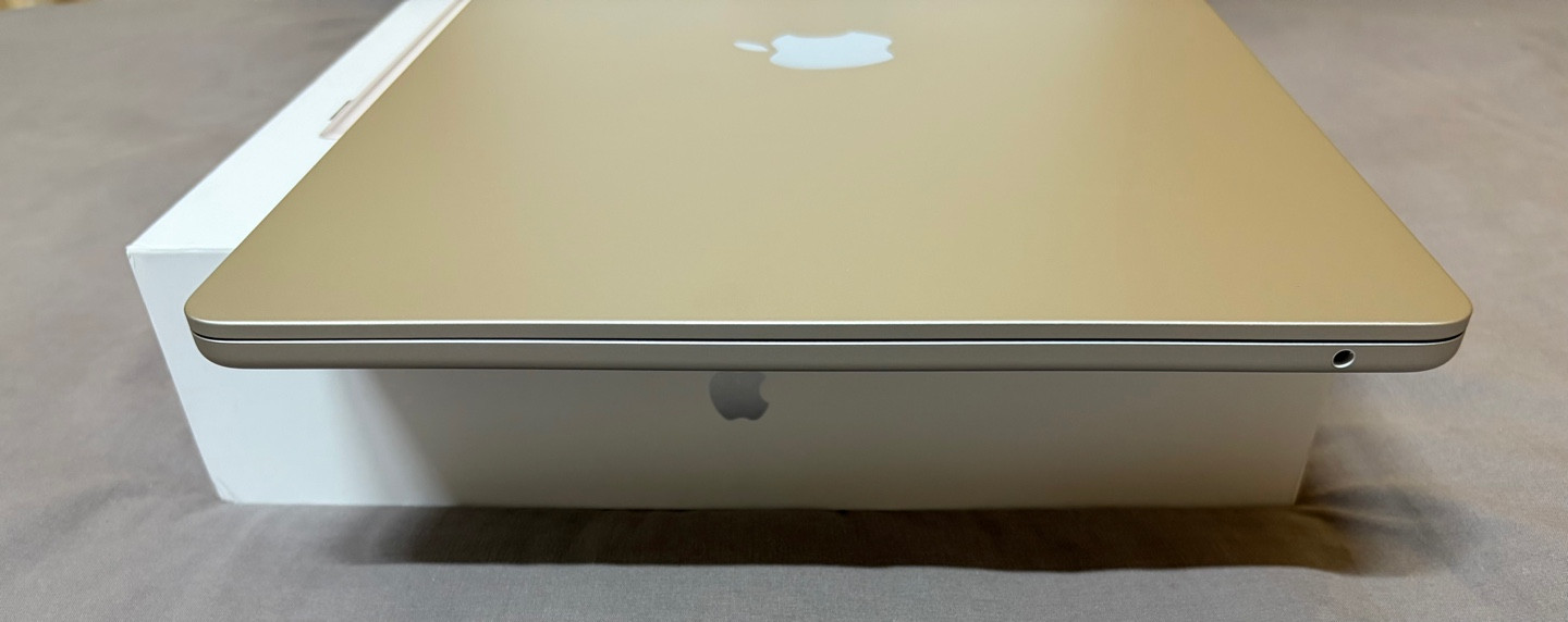 맥북에어 M4 15인치 16GB 512GB 스타라이트 이미지