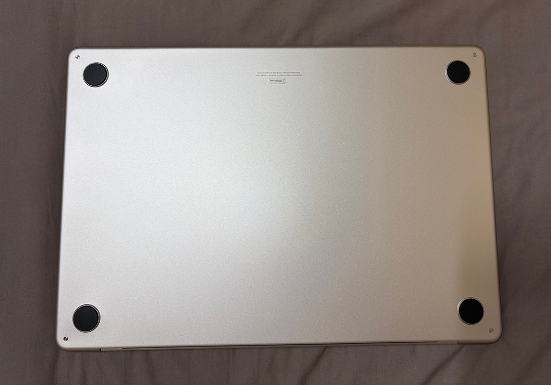 맥북에어 M4 15인치 16GB 512GB 스타라이트 이미지