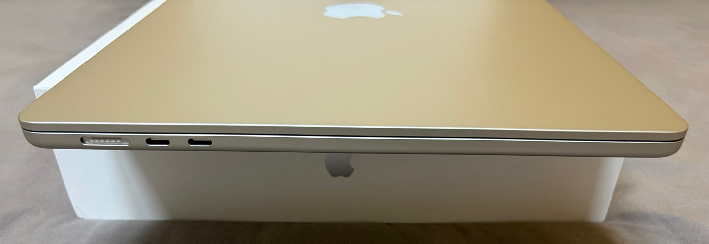 맥북에어 M4 15인치 16GB 512GB 스타라이트 이미지