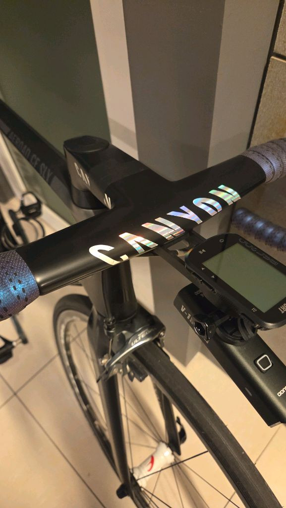 캐니언 에어로드 di2 반차 로드 자전거 이미지