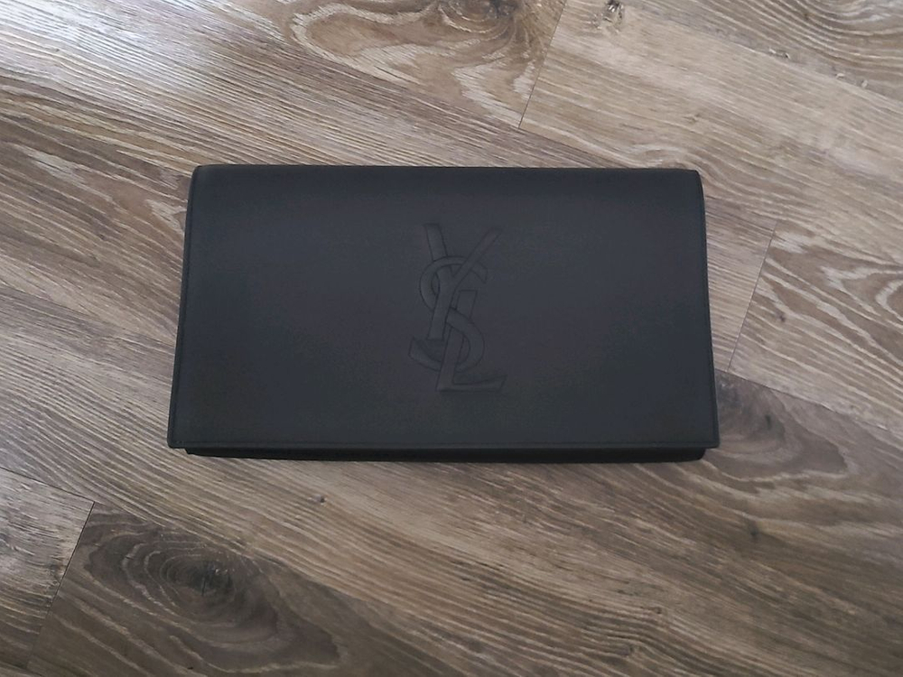 생로랑 벨드쥬르 클러치 파우치크로스백프라다루이비통디올셀린느생로랑샤넬버버리에르메스테수토호보백팩명품가방백팩 이미지