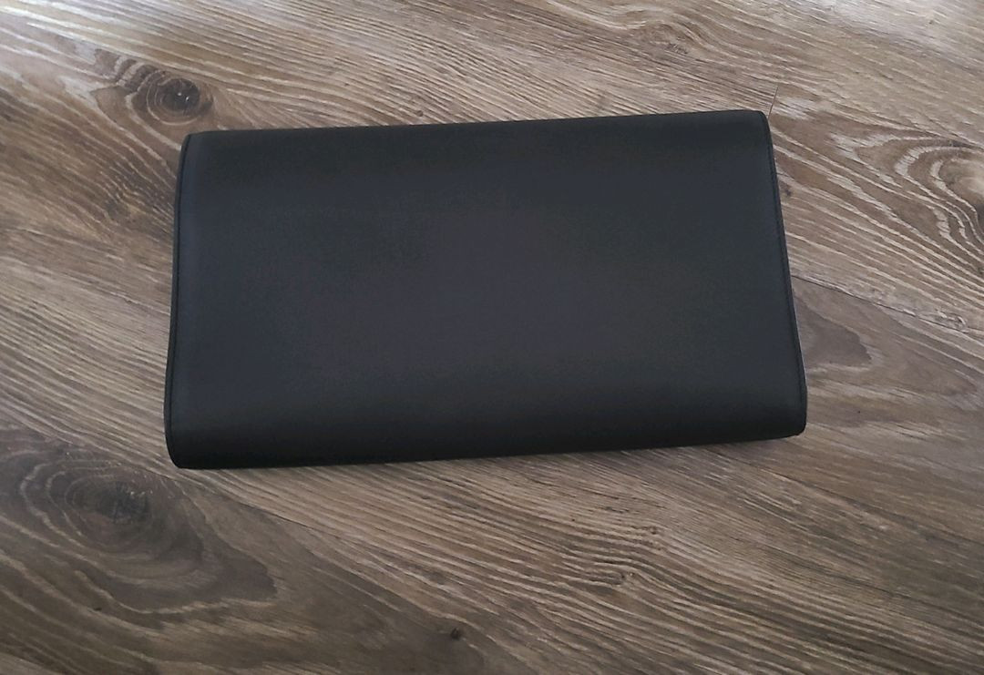 생로랑 벨드쥬르 클러치 파우치크로스백프라다루이비통디올셀린느생로랑샤넬버버리에르메스테수토호보백팩명품가방백팩 이미지