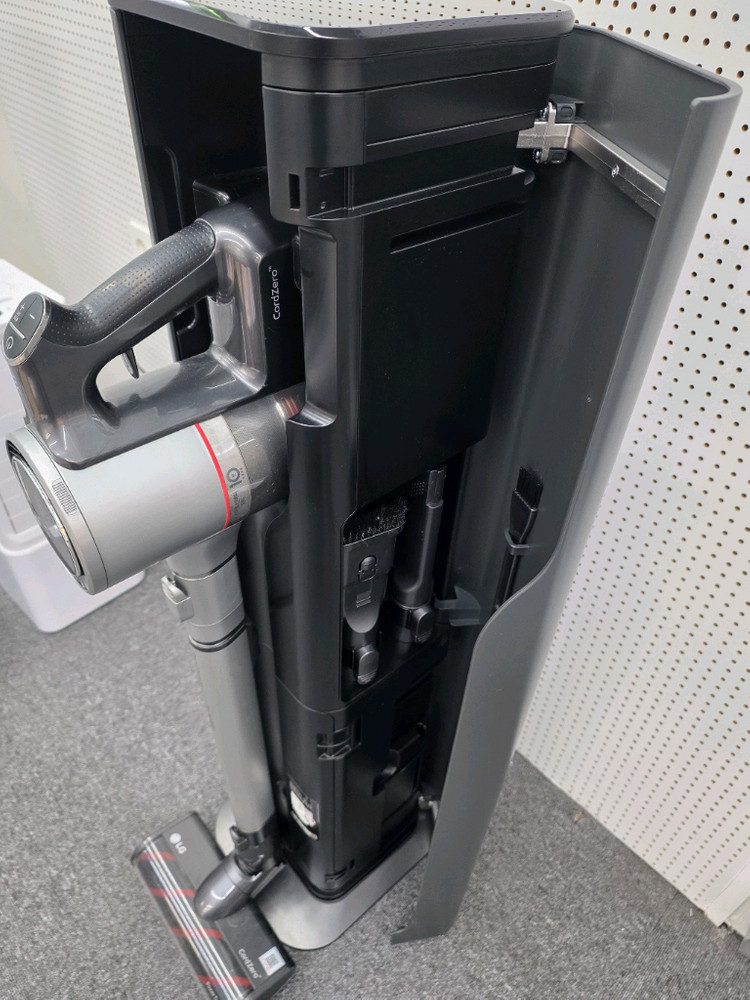 [풀세트] LG 코드제로 A9P 올인원타워 청소기 이미지