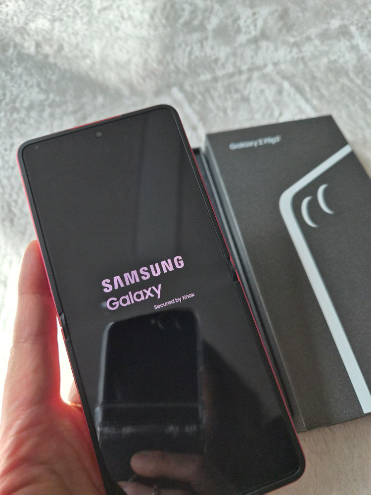 갤럭시 Z 플립7 코랄레드 512GB 이미지