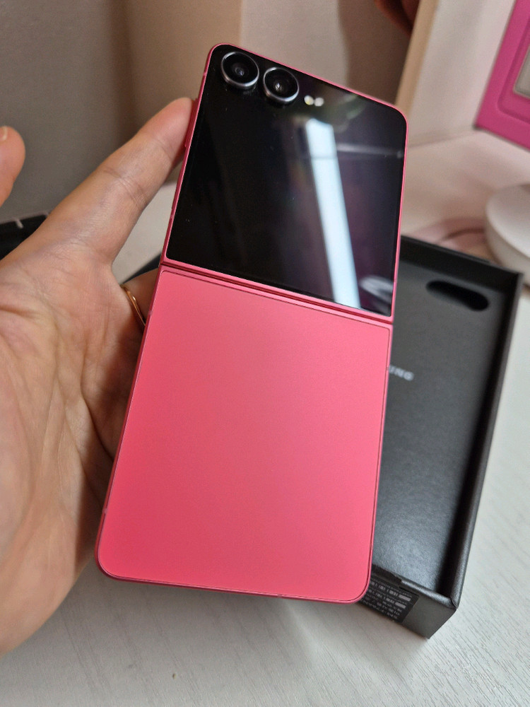 갤럭시 Z 플립7 코랄레드 512GB 이미지