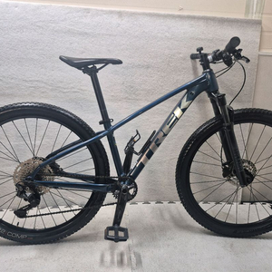 2021년형 트렉 엑스칼리버 7 MTB 자전거 이미지