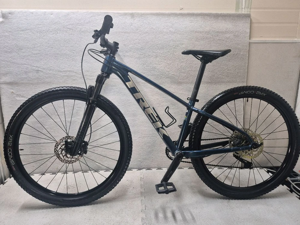 2021년형 트렉 엑스칼리버 7 MTB 자전거 이미지
