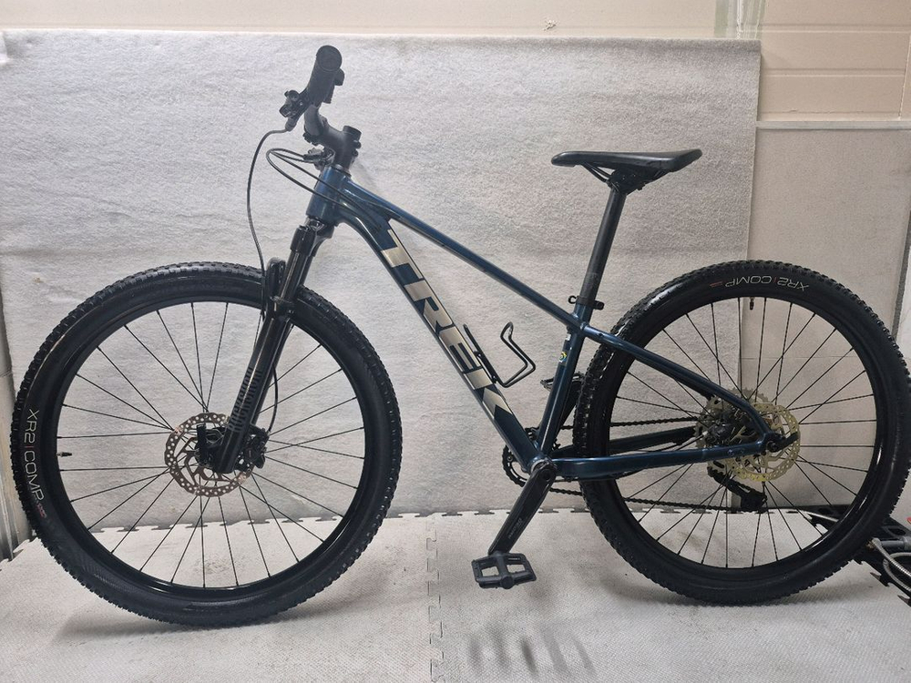 2021년형 트렉 엑스칼리버 7 MTB 자전거 이미지