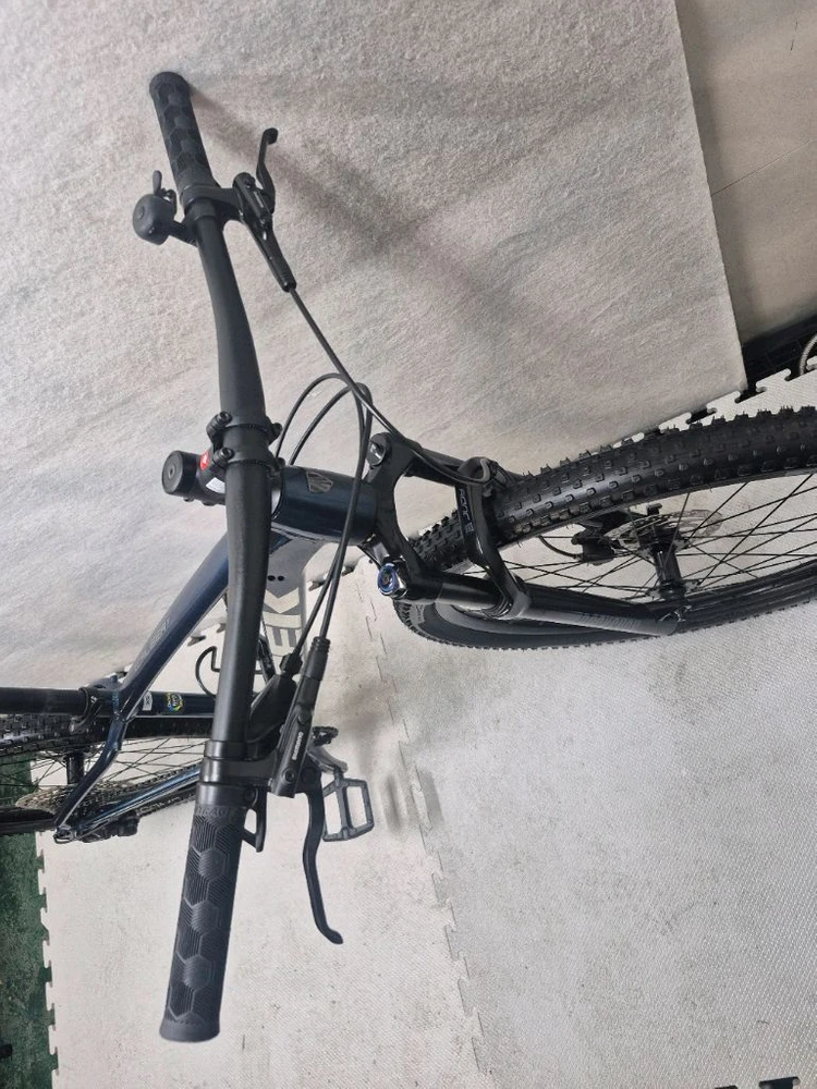 2021년형 트렉 엑스칼리버 7 MTB 자전거 이미지