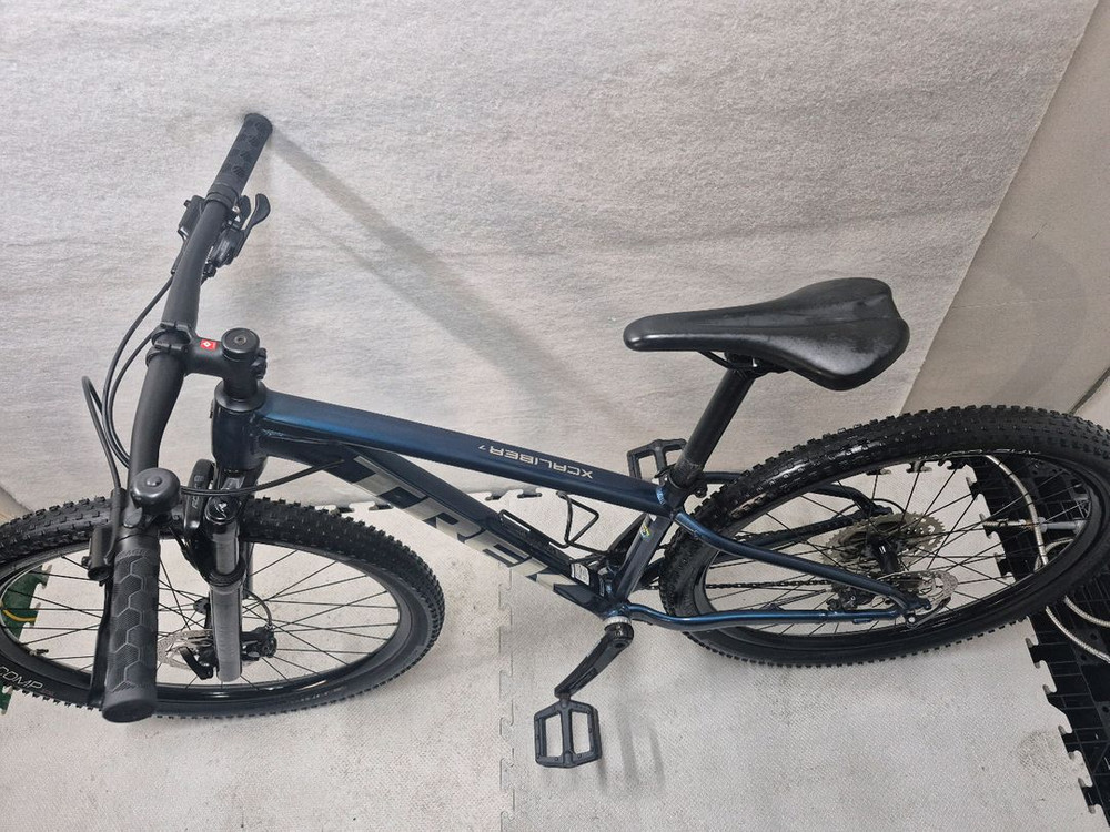 2021년형 트렉 엑스칼리버 7 MTB 자전거 이미지