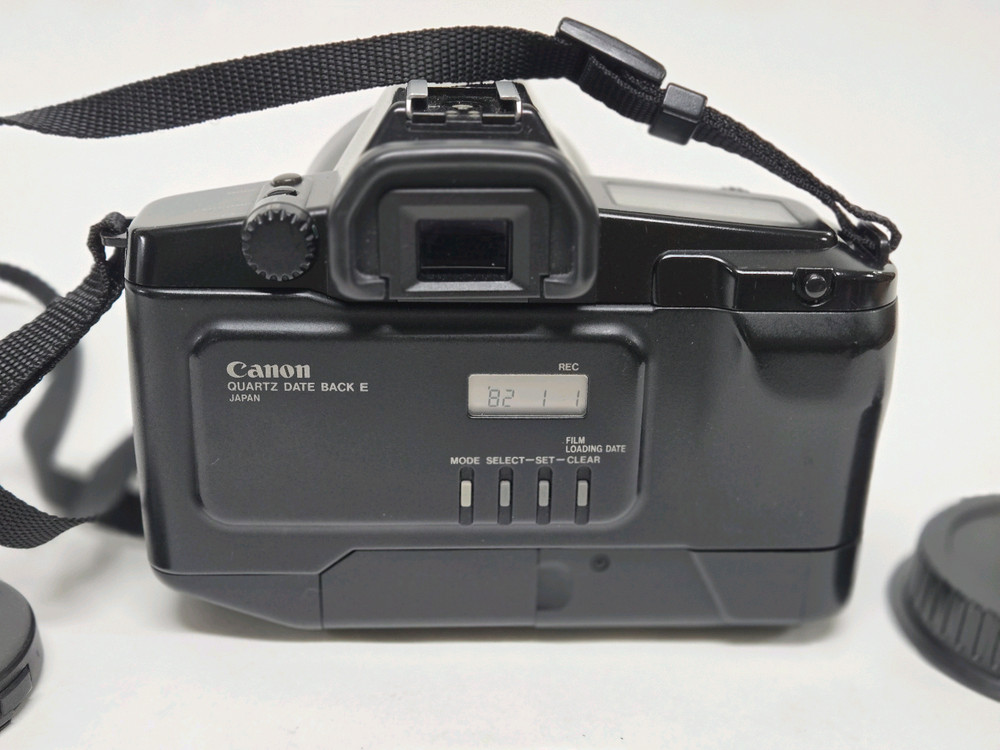 EOS 650 바디와 35mm f2 단렌즈 세트 이미지